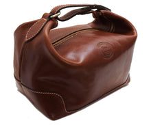 Load image into Gallery viewer, Cenzo Italian Leather Travel Toiletry Bag Dopp kit 4
